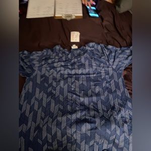 Cute Geo Style Boyfriend T LulaRoe ✨